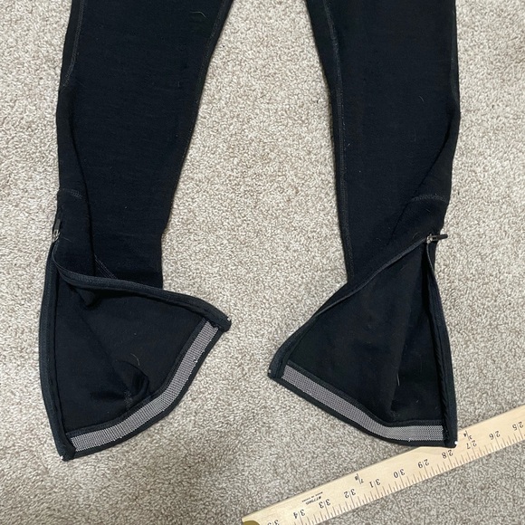 Women’s wool ibex leggings with zip ankles. Size small but definitely xtra small - Picture 4 of 9